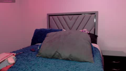 Snapshot of carla_santini chatting on 02.13.25 Carla Santini online show from 02.13.25