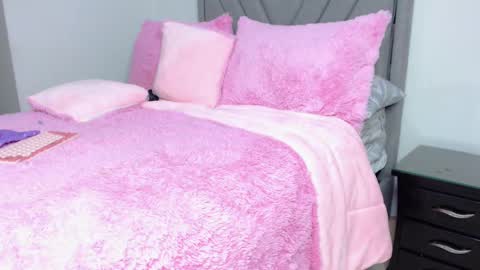 Snapshot of carla_santini chatting on 03.08.25 Carla Santini online show from 03.08.25