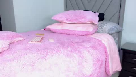 Snapshot of carla_santini chatting on 03.09.25 Carla Santini online show from 03.09.25