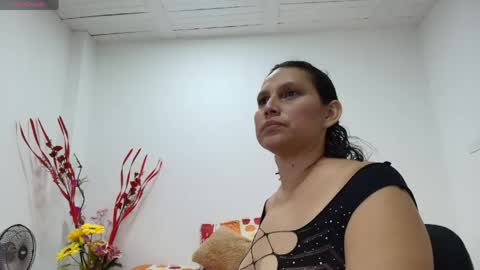Snapshot of carlaantonellii chatting on 04.14.26 carlaantonellii online show from 04.14.26