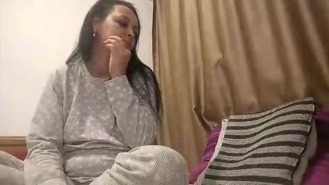 Snapshot of carlasweet00 chatting on 01.14.26 carlasweet00 online show from 01.14.26