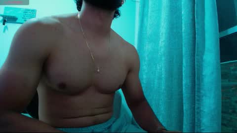 Snapshot of carlbadams96 chatting on 11.16.25 sebasfit online show from 11.16.25