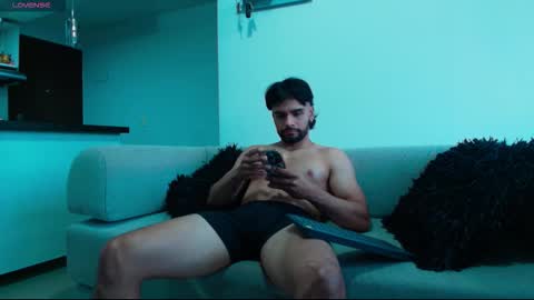 Snapshot of carlbadams96 chatting on 01.16.26 sebasfit online show from 01.16.26