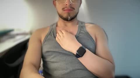 Snapshot of carlcarlinches4 chatting on 11.11.25 carlcarlinches4 online show from 11.11.25