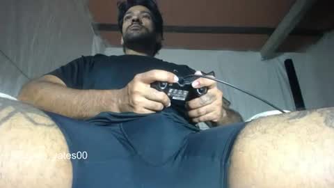 Snapshot of carlo_yates27 chatting on 07.26.26 carlo yates thx for help me to reach 100 thumps up online show from 07.26.26