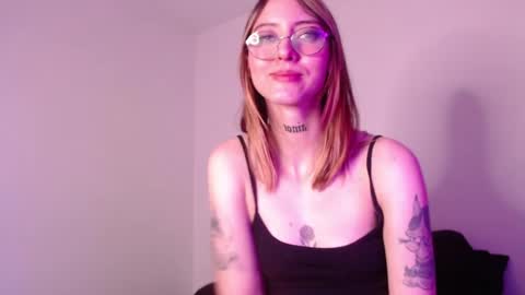 Snapshot of carmennrusso chatting on 03.07.25 carmennrusso online show from 03.07.25