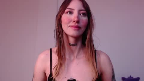 Snapshot of carmennrusso chatting on 05.05.26 carmennrusso online show from 05.05.26