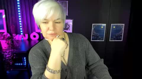 Carmen online show from 12.19.25