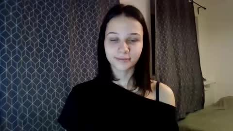 Snapshot of carmenxamore chatting on 12.18.25 CarmenxAmore online show from 12.18.25