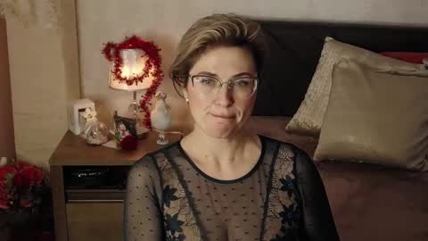 CaroJhones online show from 01.10.25