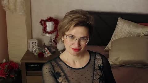 CaroJhones online show from 01.15.25