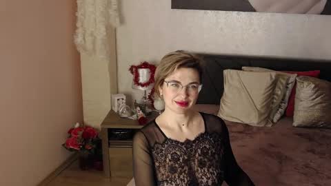 CaroJhones online show from 01.17.25