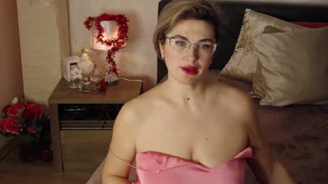 CaroJhones online show from 01.23.25