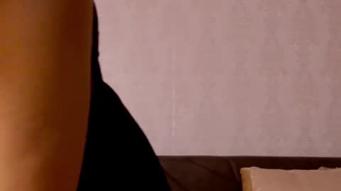 CaroJhones online show from 12.01.25