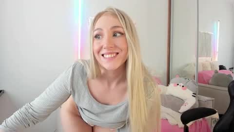 Snapshot of carol_may_ chatting on 03.05.26 carol_may_ online show from 03.05.26