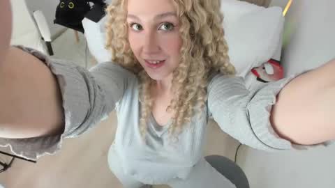 carol_may_ online show from 05.18.26
