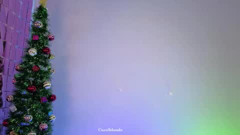 Snapshot of carolblonde chatting on 12.16.25 Char online show from 12.16.25