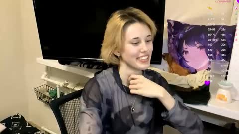 Snapshot of carolcaci chatting on 11.26.25 Call me Carol online show from 11.26.25