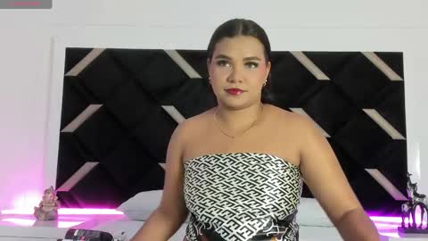 carolina_evannss online show from 05.04.26
