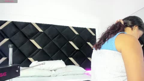 carolina_evannss online show from 08.04.26