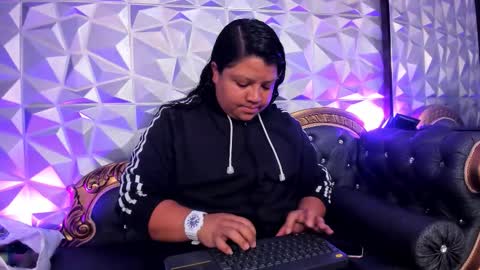 Angie Carolina online show from 03.18.26