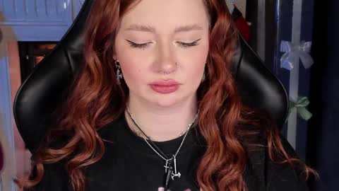 Snapshot of carolina_winter chatting on 12.30.24 Mira online show from 12.30.24