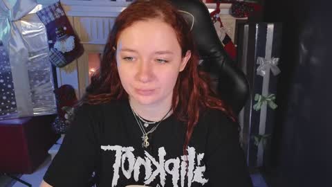 Snapshot of carolina_winter chatting on 01.07.25 Mira online show from 01.07.25