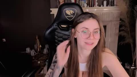 Snapshot of carolina_winter chatting on 02.15.26 Mira online show from 02.15.26