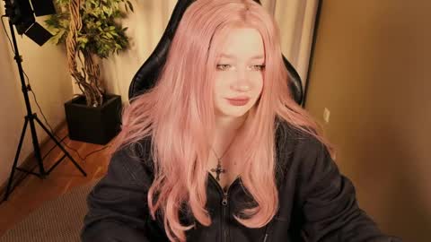 Snapshot of carolina_winter chatting on 03.26.26 Mira online show from 03.26.26