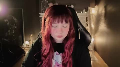 Snapshot of carolina_winter chatting on 05.05.26 Mira online show from 05.05.26