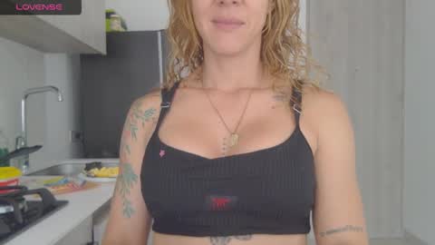 carolina_zaens online show from 04.29.26