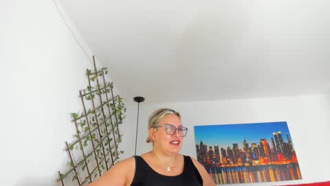 Carolina online show from 10.19.25