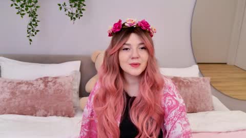 Snapshot of carolinasherry chatting on 10.23.25 carolinasherry online show from 10.23.25