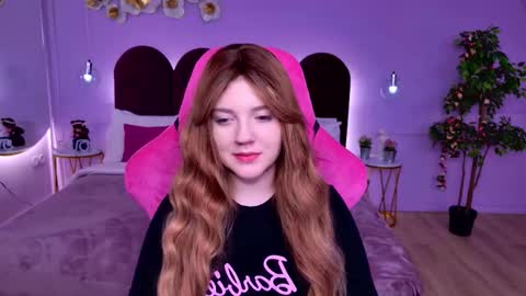 Snapshot of carolinasherry chatting on 11.23.25 carolinasherry online show from 11.23.25