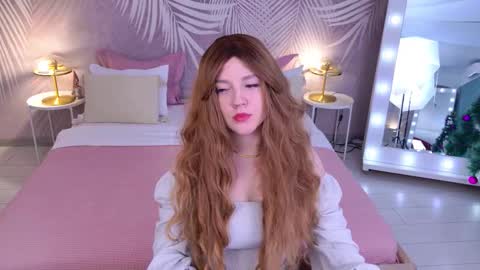 Snapshot of carolinasherry chatting on 12.20.25 carolinasherry online show from 12.20.25