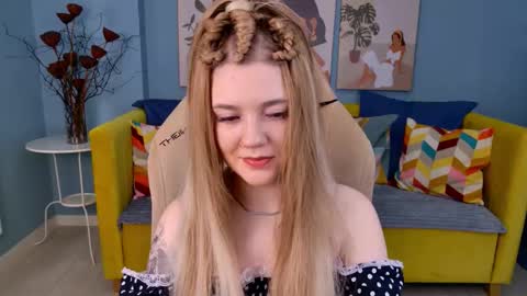 Snapshot of carolinasherry chatting on 02.13.26 carolinasherry online show from 02.13.26