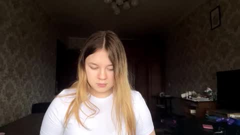 Snapshot of carolindueno chatting on 02.20.26 carolindueno online show from 02.20.26