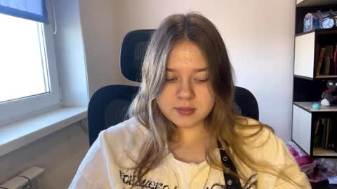 carolindueno online show from 03.30.26