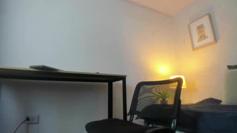  Caroline  online show from 04.30.26