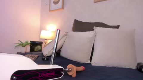  Caroline  online show from 06.19.26