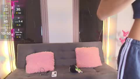 caroline_foster1 online show from 06.19.26