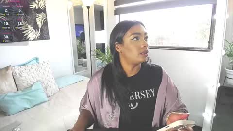 C A R O L I N E online show from 02.11.25