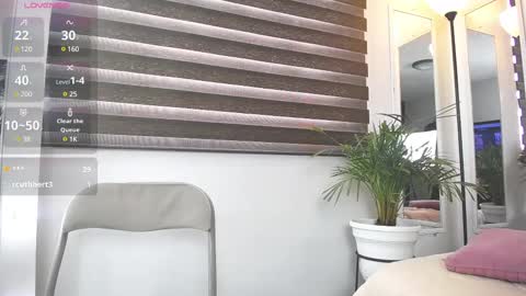 C A R O L I N E online show from 03.09.25