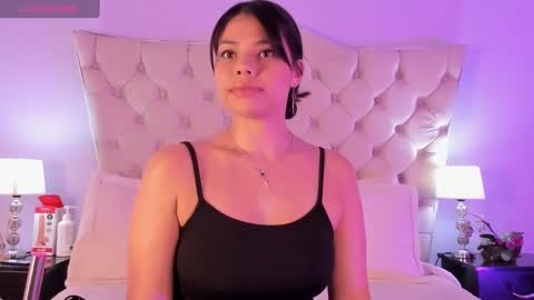 Snapshot of caroline_nasty__ chatting on 09.19.25 Caroline online show from 09.19.25