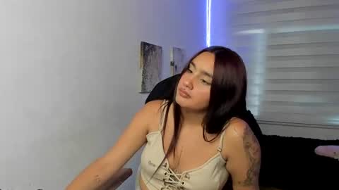Snapshot of caroline_rodriguez_9 chatting on 06.26.26 caroline_rodriguez_9 online show from 06.26.26
