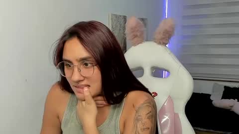 Snapshot of caroline_rodriguez_9 chatting on 07.23.26 caroline_rodriguez_9 online show from 07.23.26