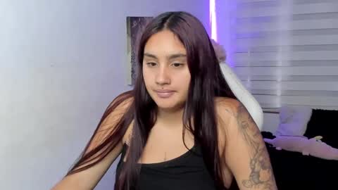 Snapshot of caroline_rodriguez_9 chatting on 08.03.26 caroline_rodriguez_9 online show from 08.03.26