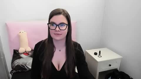 CarolineAmore online show from 03.11.26