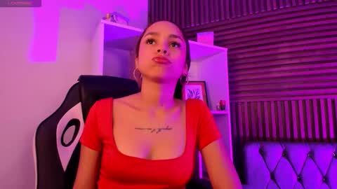 Caroline online show from 02.12.26