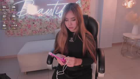 Caro online show from 02.25.25